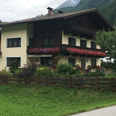 Landhaus Kuen Huben  Luaran gambar