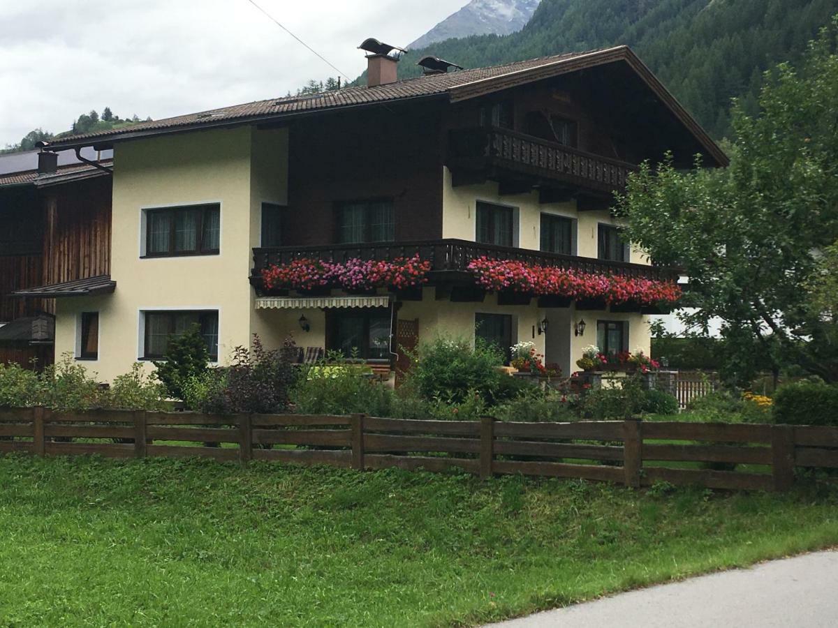Landhaus Kuen Huben  Luaran gambar